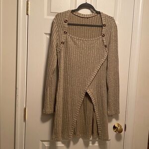 Tan  Long Sleeve Ribbed Tunic…size 2XL